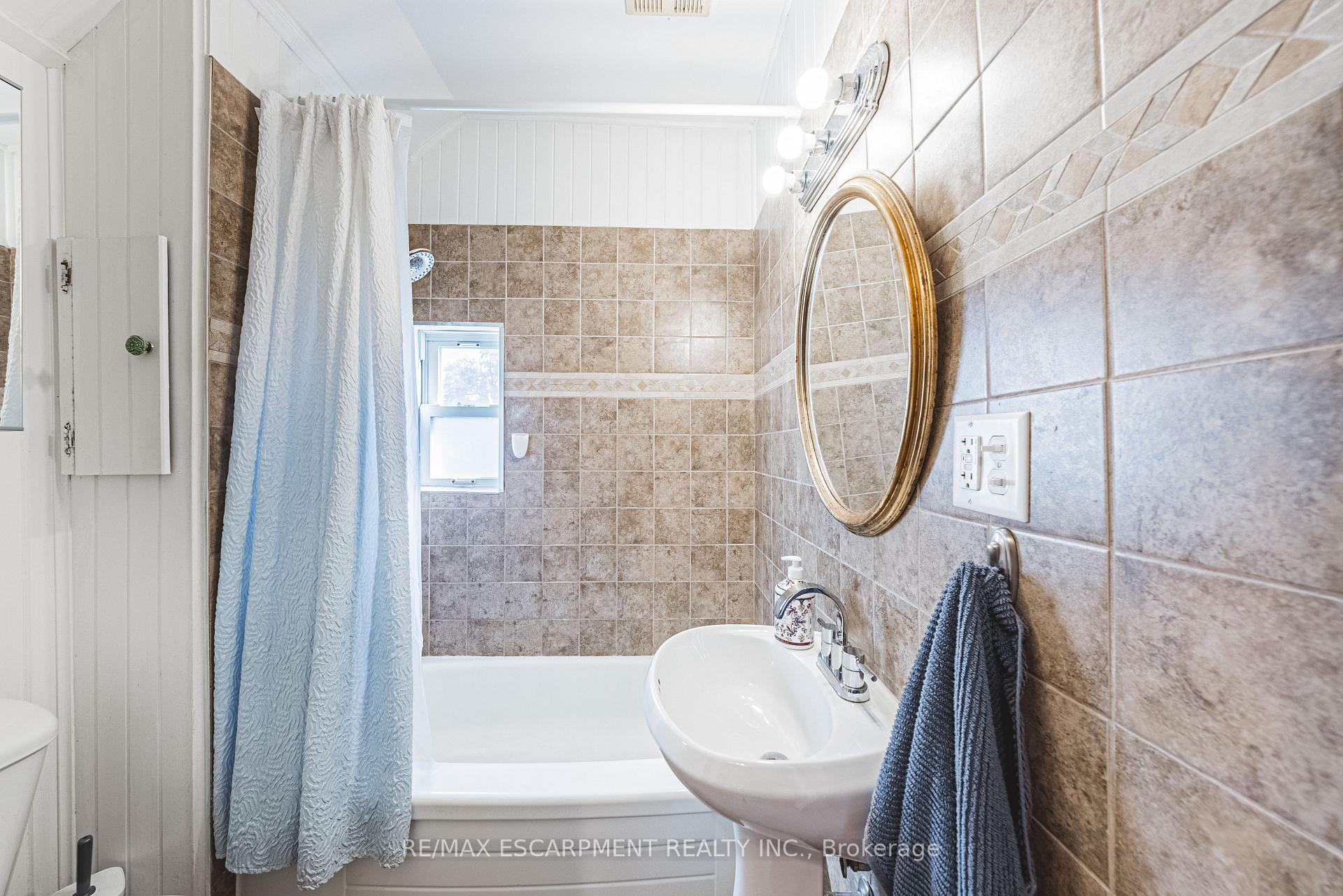 Photo 25 of 62 Birch Avenue, Hamilton, Gibson — HOMEH