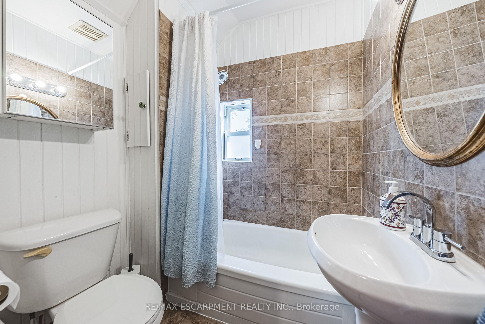 Photo 26 of 62 Birch Avenue, Hamilton, Gibson — HOMEH