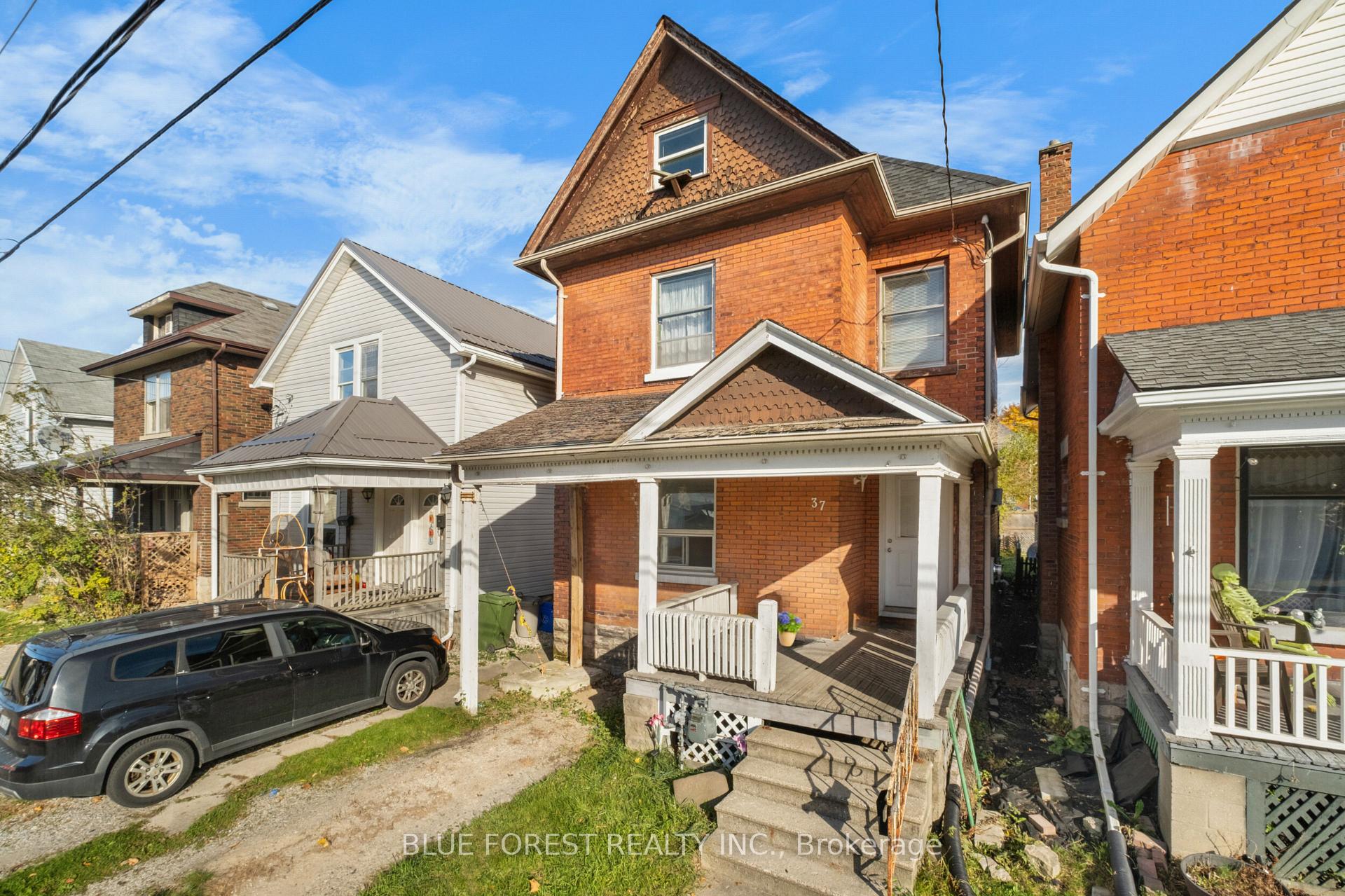Photo 1 of 37 John Street, St. Thomas — HOMEH