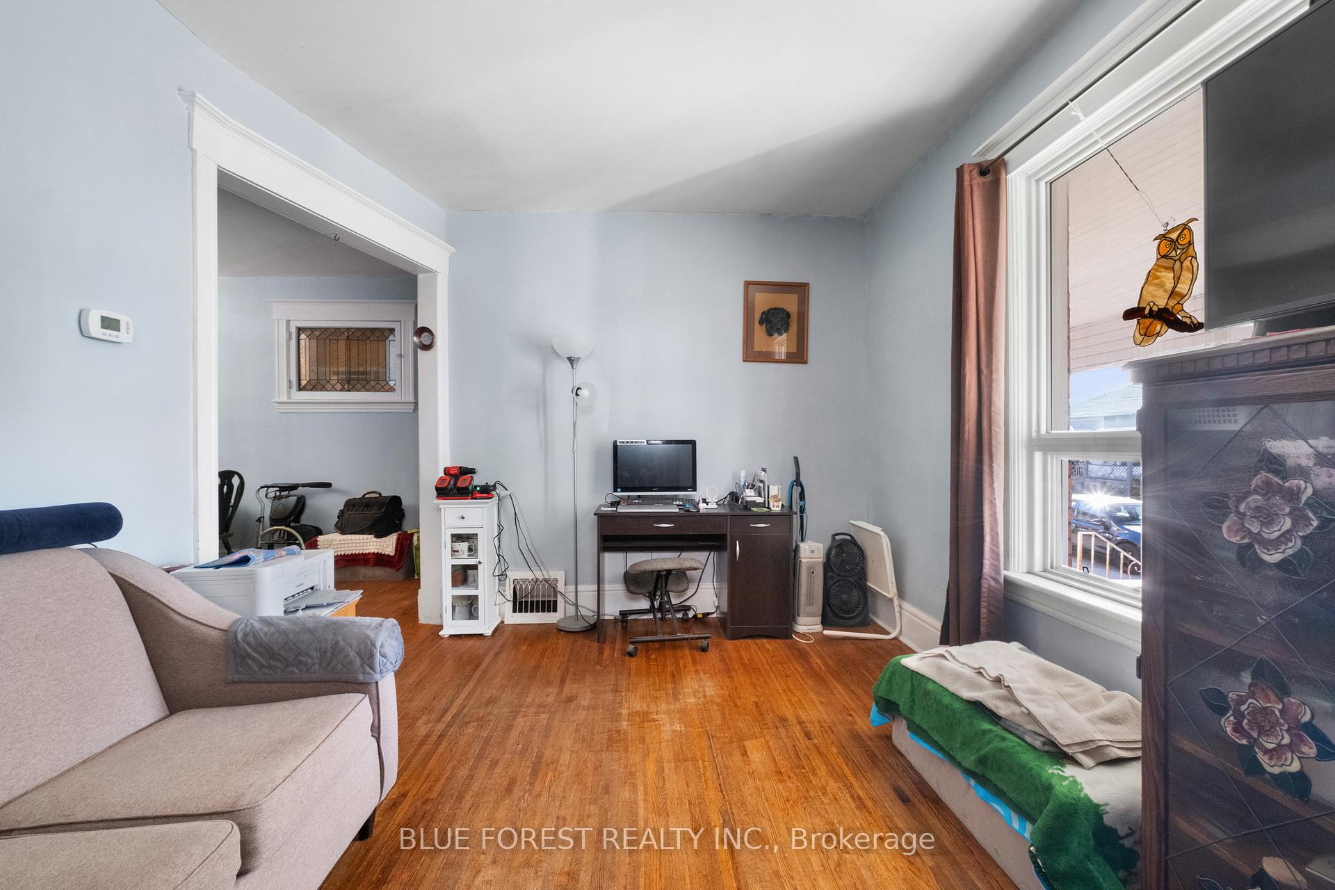 Photo 5 of 37 John Street, St. Thomas — HOMEH