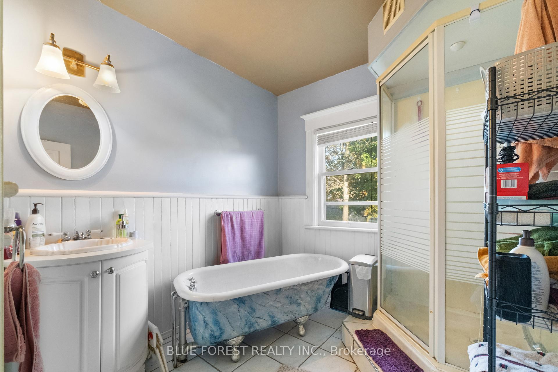 Photo 16 of 37 John Street, St. Thomas — HOMEH
