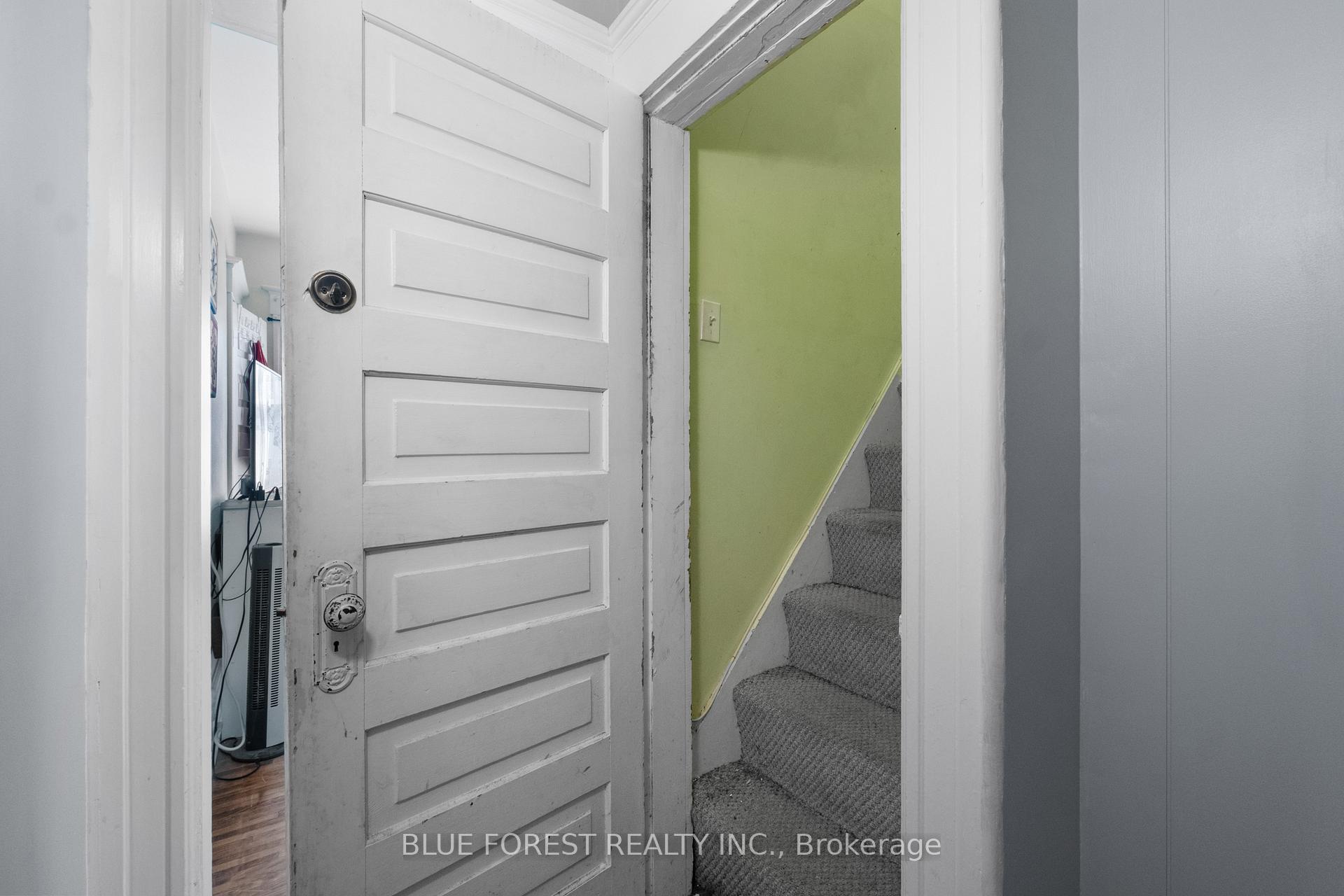 Photo 18 of 37 John Street, St. Thomas — HOMEH