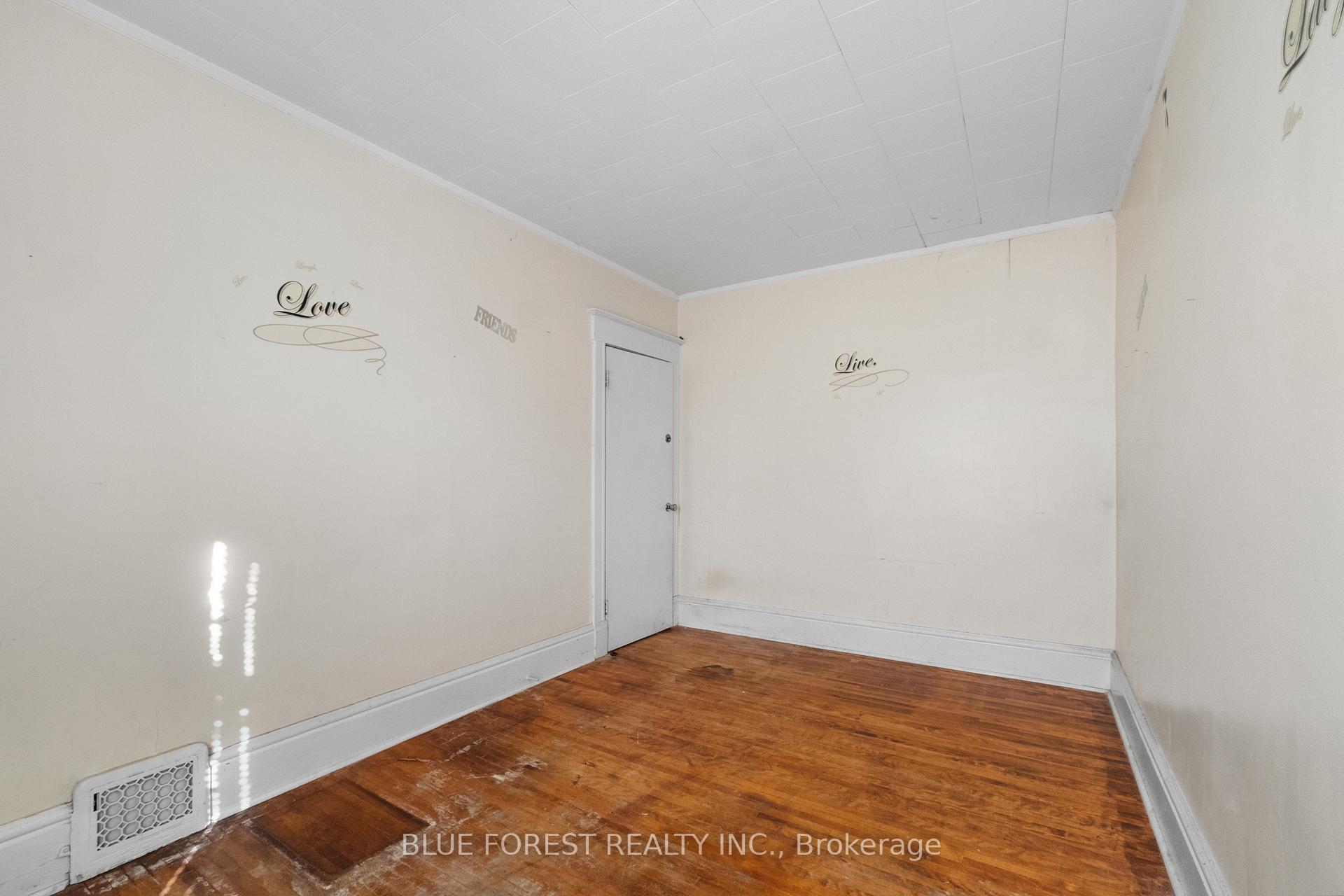 Photo 31 of 37 John Street, St. Thomas — HOMEH