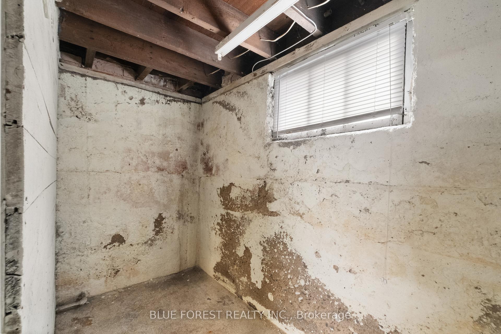 Photo 58 of 37 John Street, St. Thomas — HOMEH