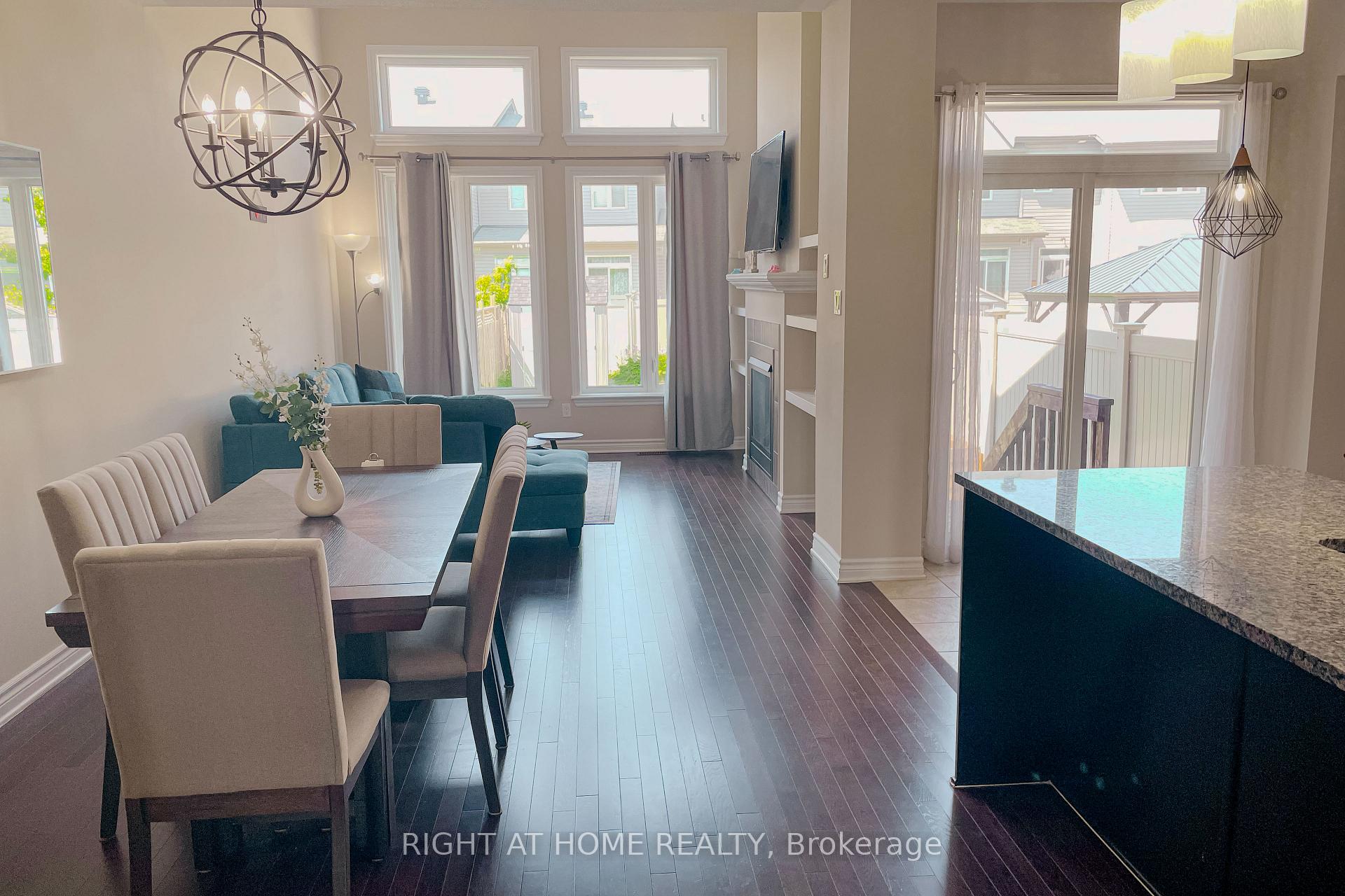 Photo 5 of 152 Popplewell Crescent, Ottawa, Barrhaven - Cedargrove/Fraserdale — HOMEH