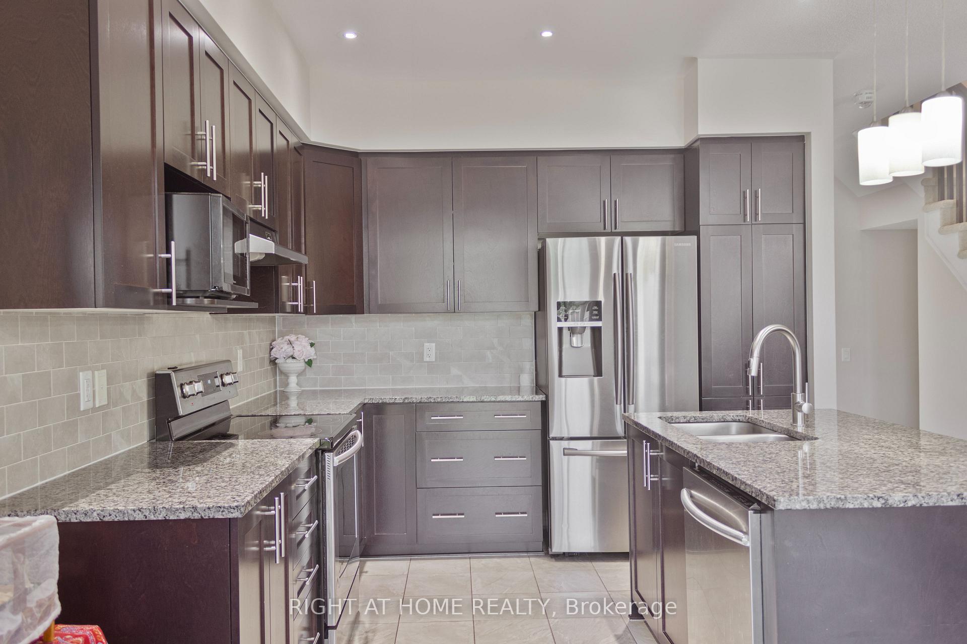 Photo 8 of 152 Popplewell Crescent, Ottawa, Barrhaven - Cedargrove/Fraserdale — HOMEH