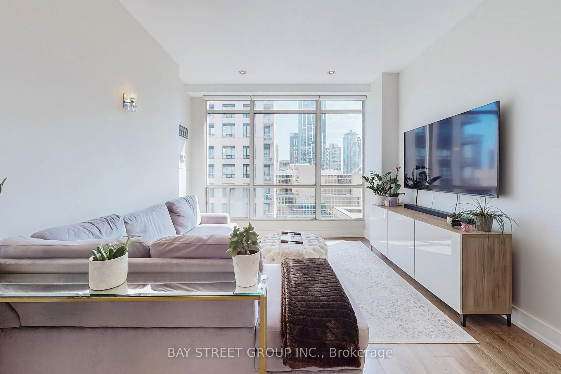 Photo 4 of Unit 1404, 7 King Street E, Toronto, Church-Yonge Corridor — HOMEH