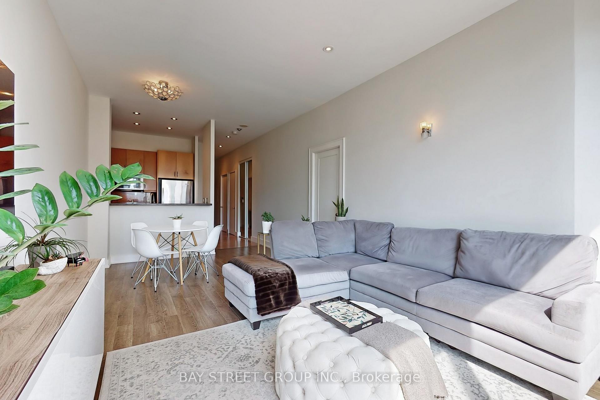 Photo 5 of Unit 1404, 7 King Street E, Toronto, Church-Yonge Corridor — HOMEH