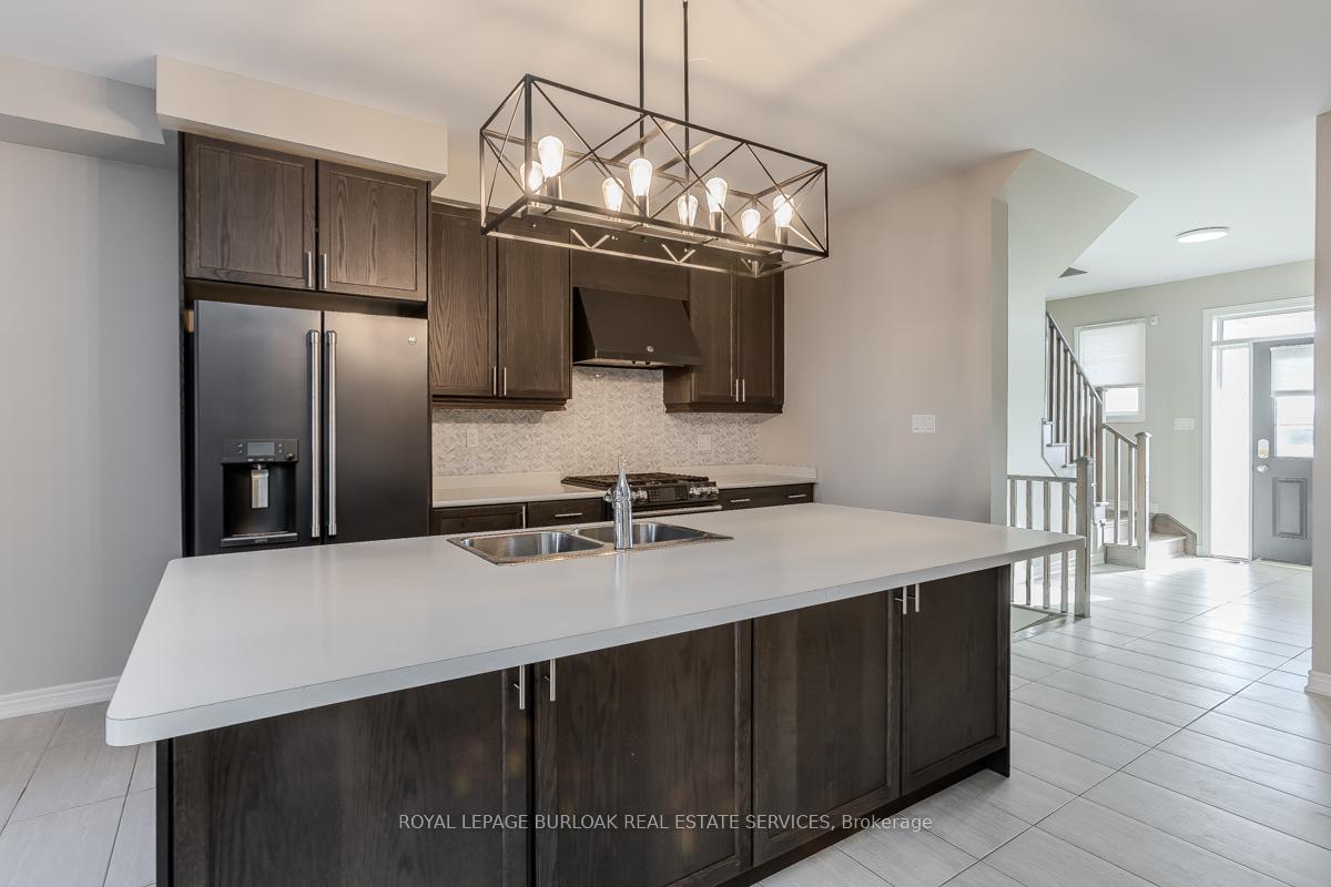 Photo 12 of 219 Skinner Road, Hamilton, Waterdown — HOMEH