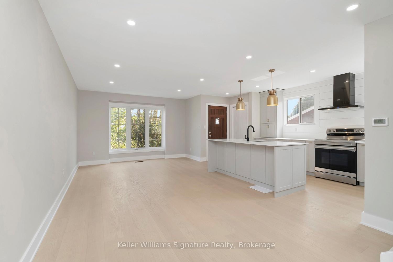 Photo 4 of 49 Spartan Avenue, Hamilton, Stoney Creek — HOMEH