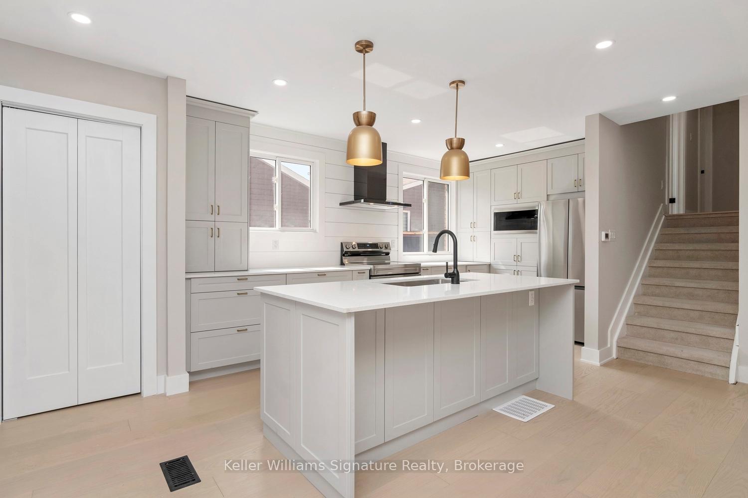 Photo 9 of 49 Spartan Avenue, Hamilton, Stoney Creek — HOMEH