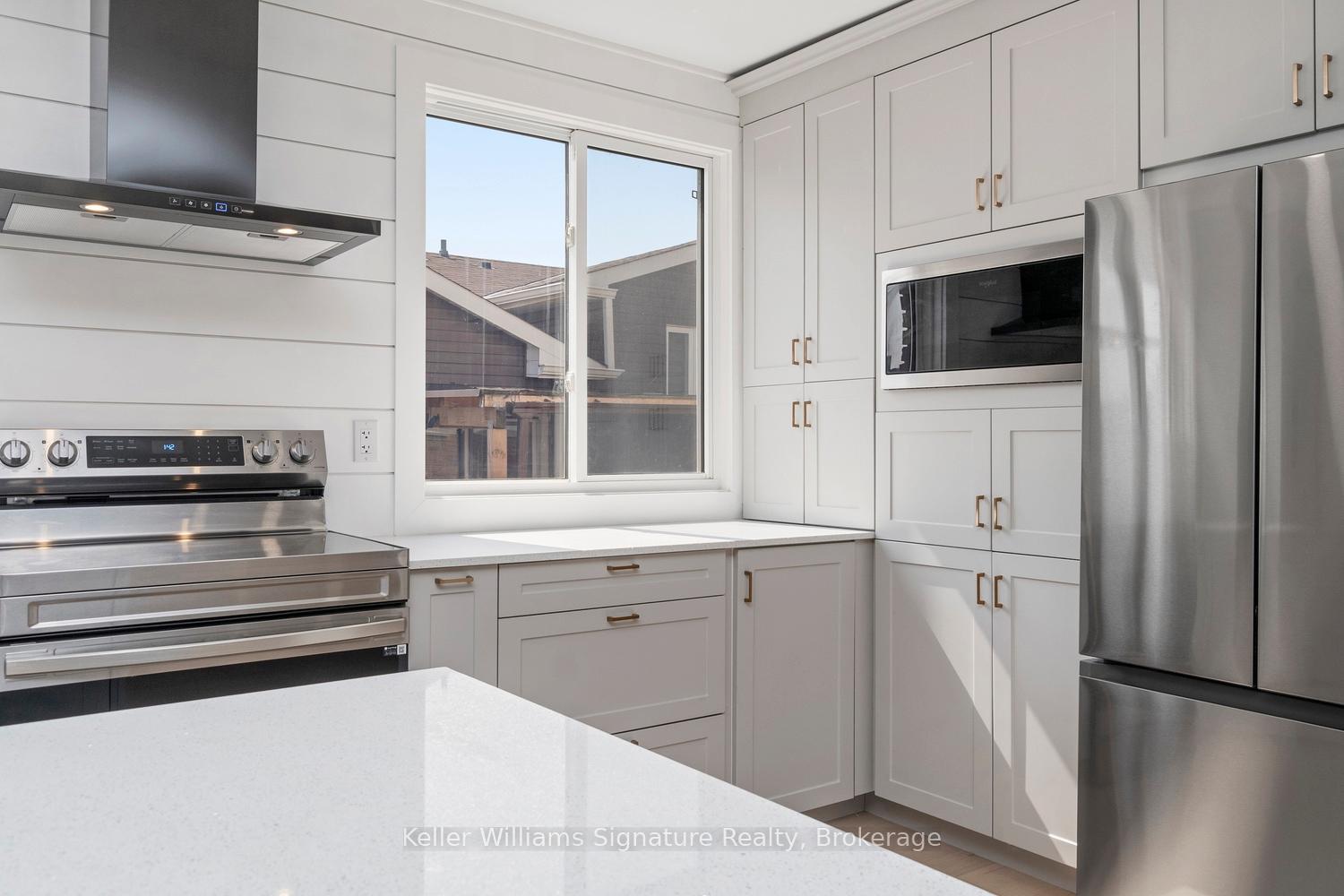 Photo 10 of 49 Spartan Avenue, Hamilton, Stoney Creek — HOMEH