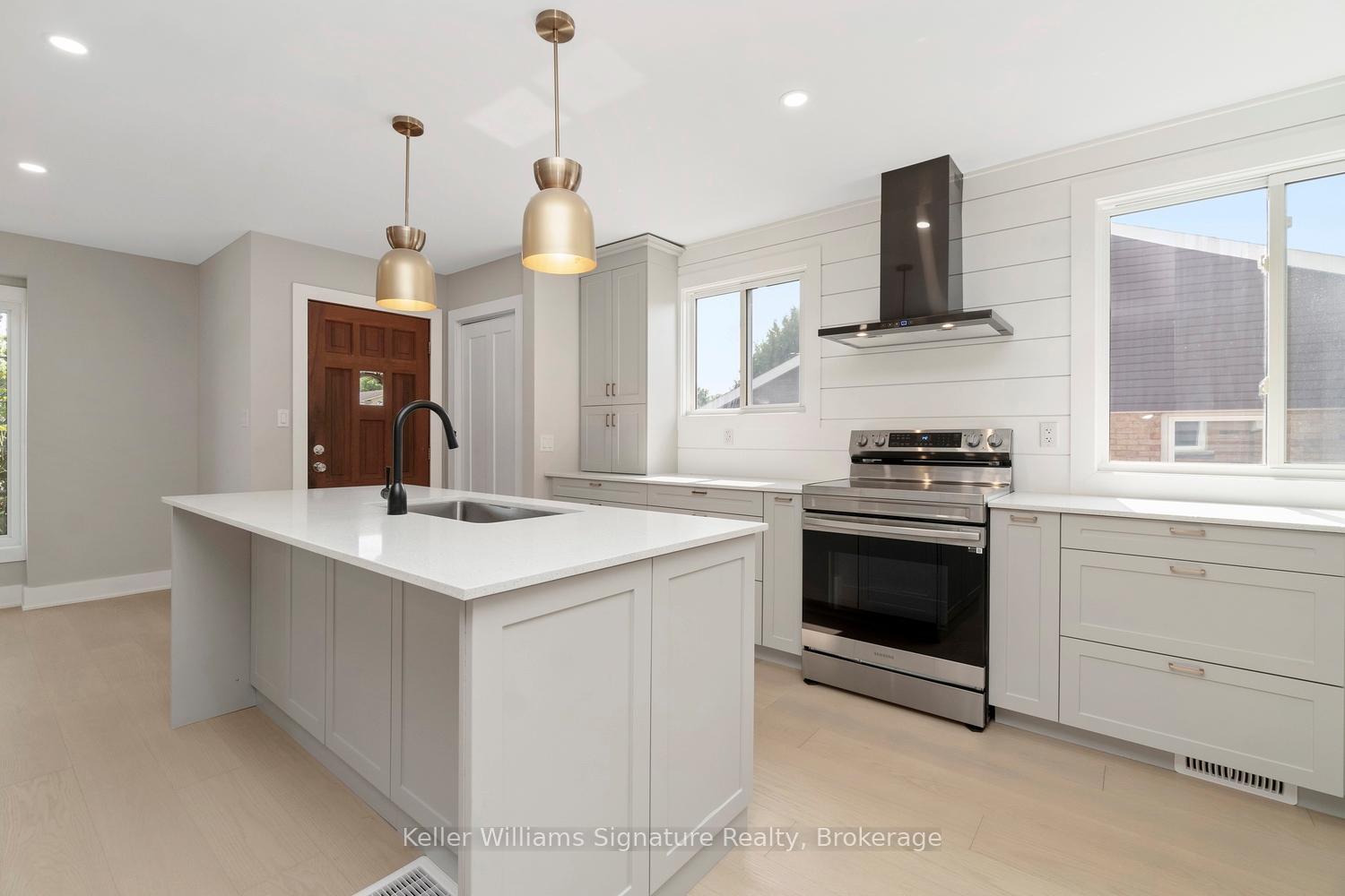 Photo 11 of 49 Spartan Avenue, Hamilton, Stoney Creek — HOMEH
