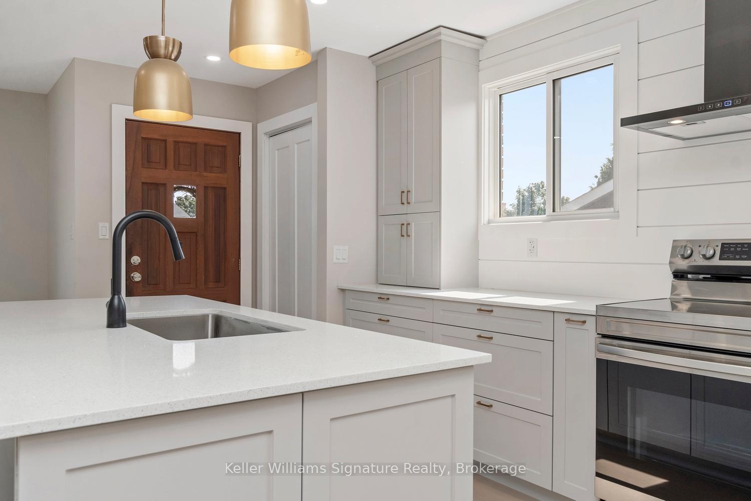 Photo 12 of 49 Spartan Avenue, Hamilton, Stoney Creek — HOMEH