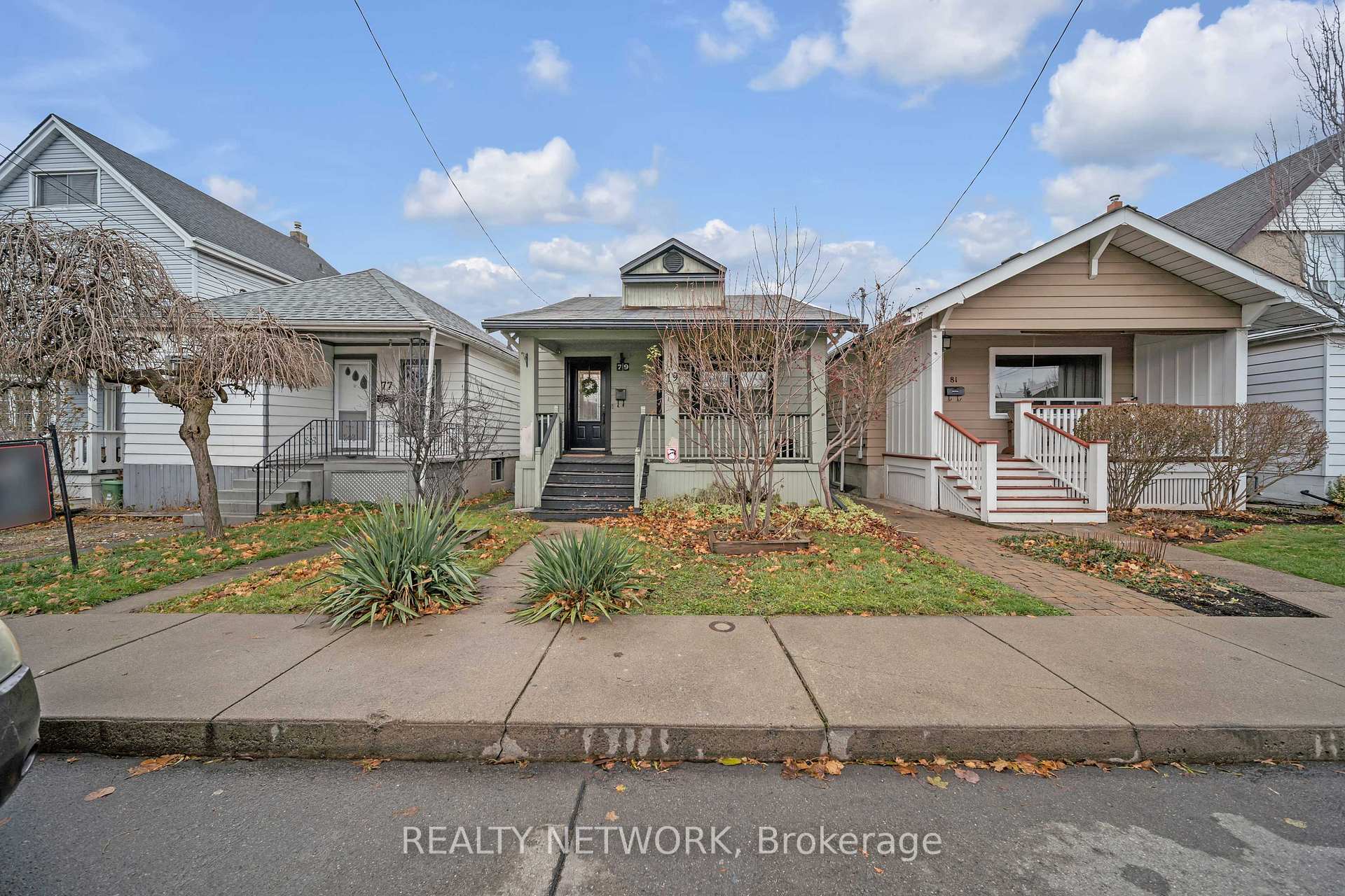 Photo 3 of 79 Province Street N, Hamilton, Crown Point — HOMEH