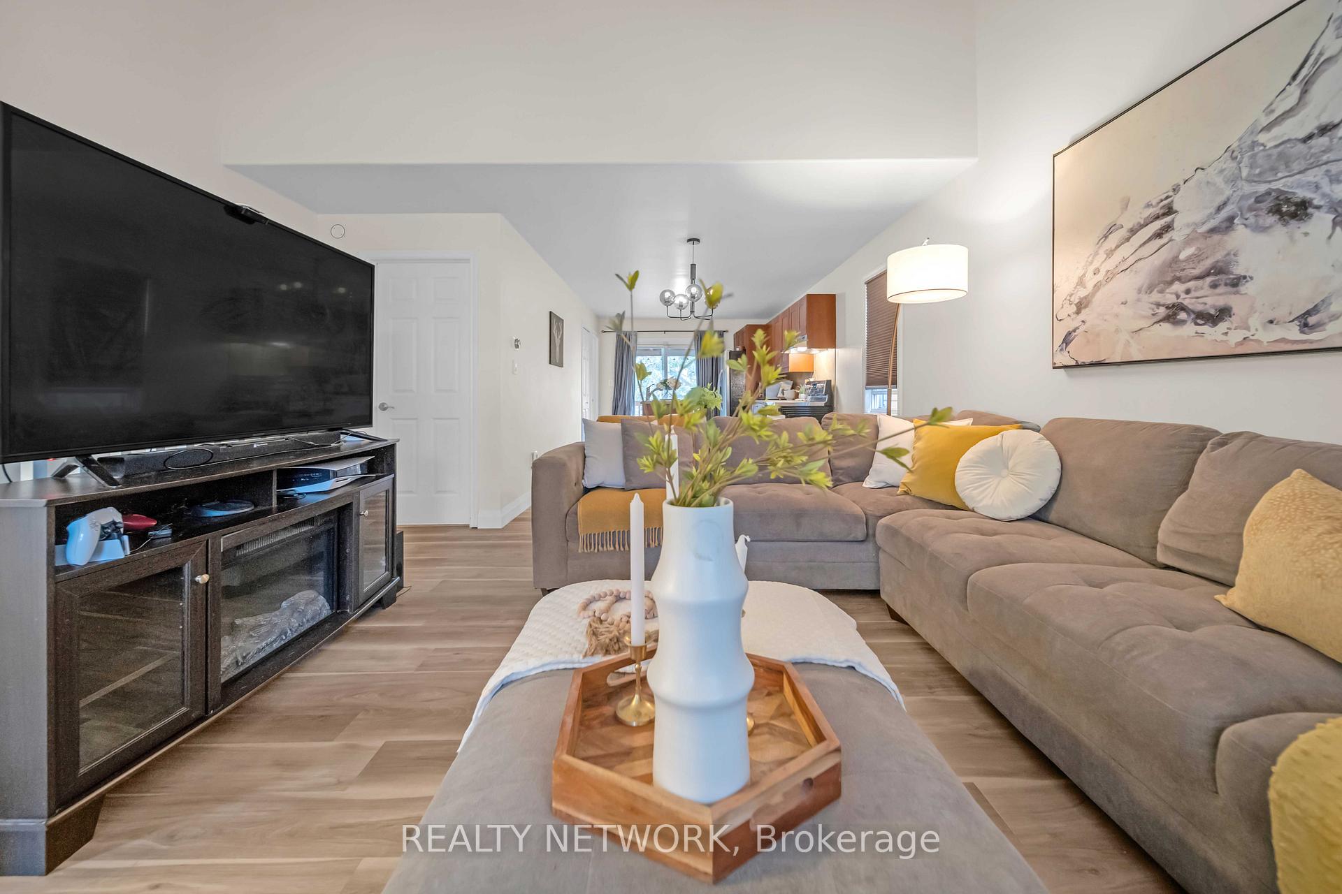 Photo 9 of 79 Province Street N, Hamilton, Crown Point — HOMEH