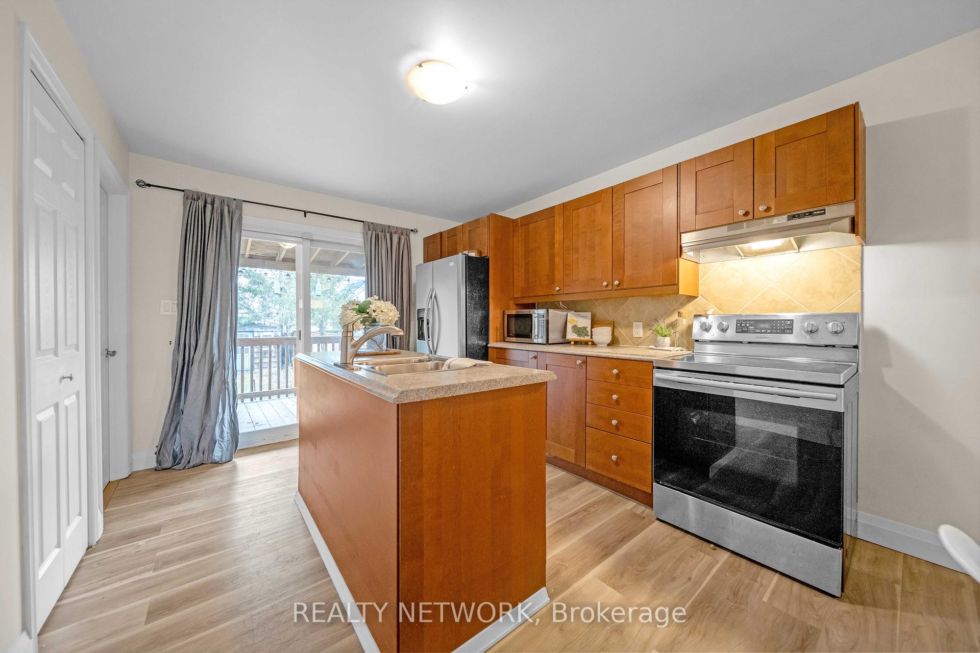 Photo 17 of 79 Province Street N, Hamilton, Crown Point — HOMEH