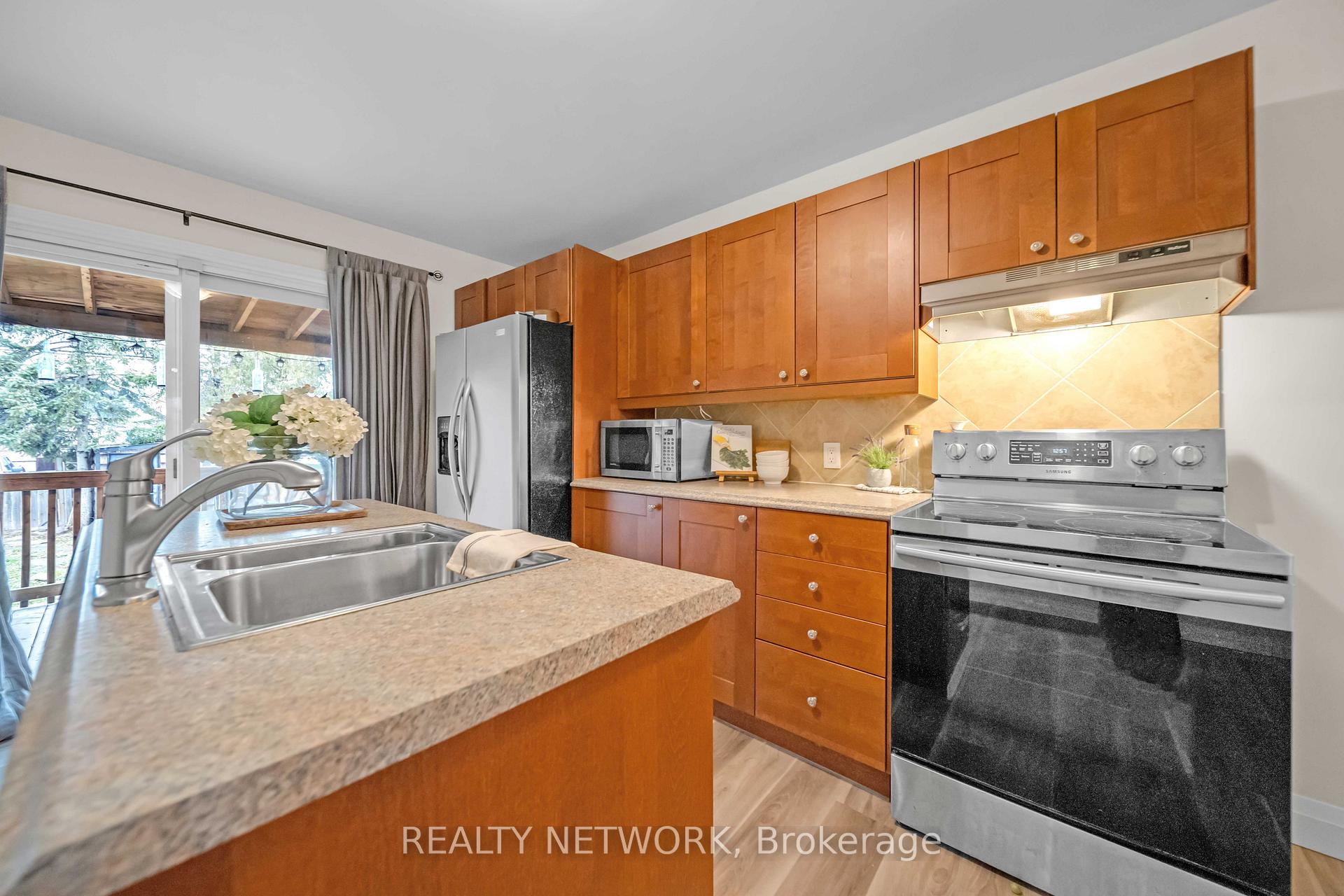Photo 18 of 79 Province Street N, Hamilton, Crown Point — HOMEH