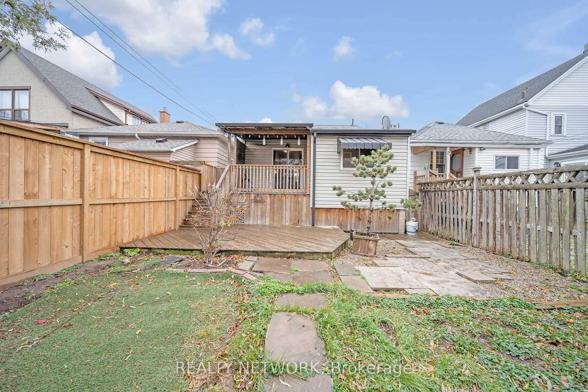 Photo 31 of 79 Province Street N, Hamilton, Crown Point — HOMEH