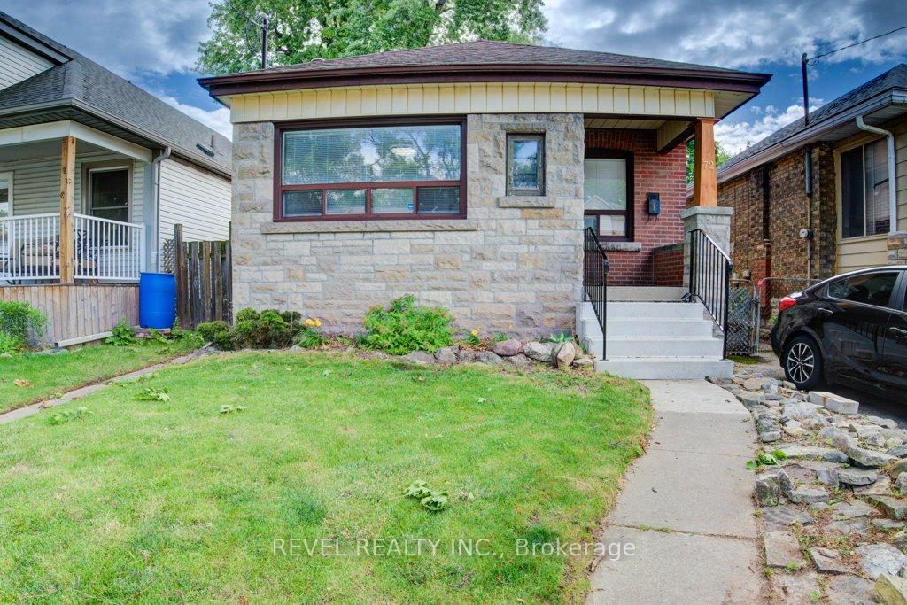 Photo 1 of 72 Edgemont Street N, Hamilton, Crown Point — HOMEH