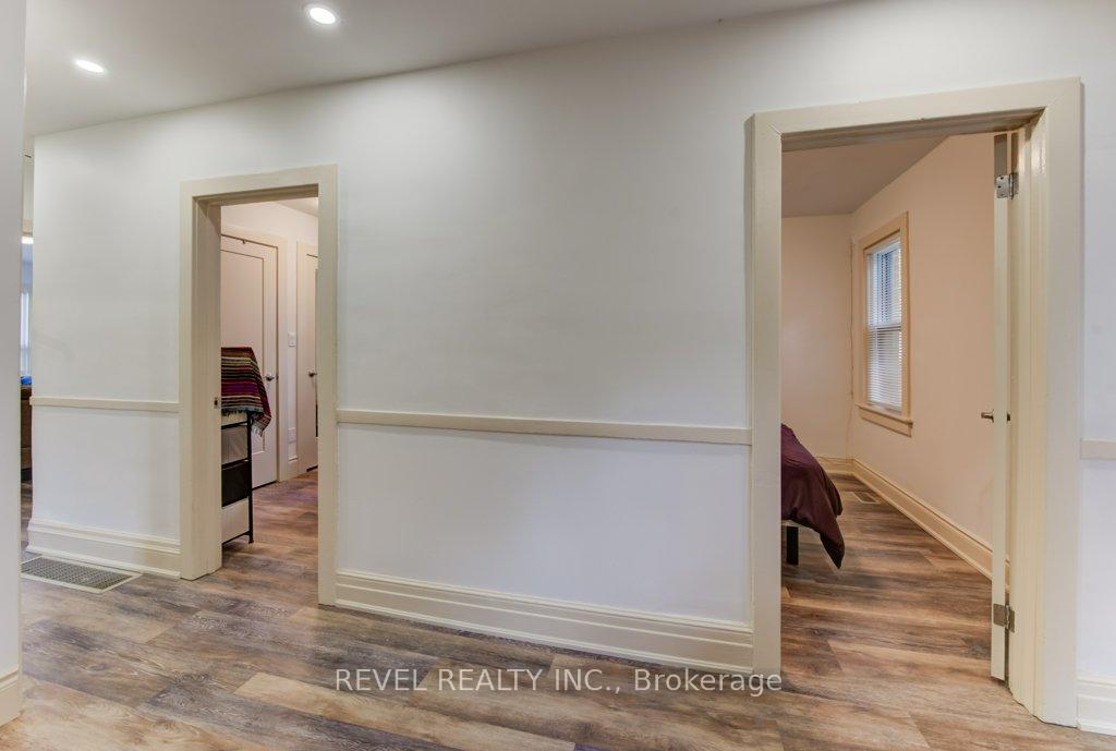 Photo 15 of 72 Edgemont Street N, Hamilton, Crown Point — HOMEH