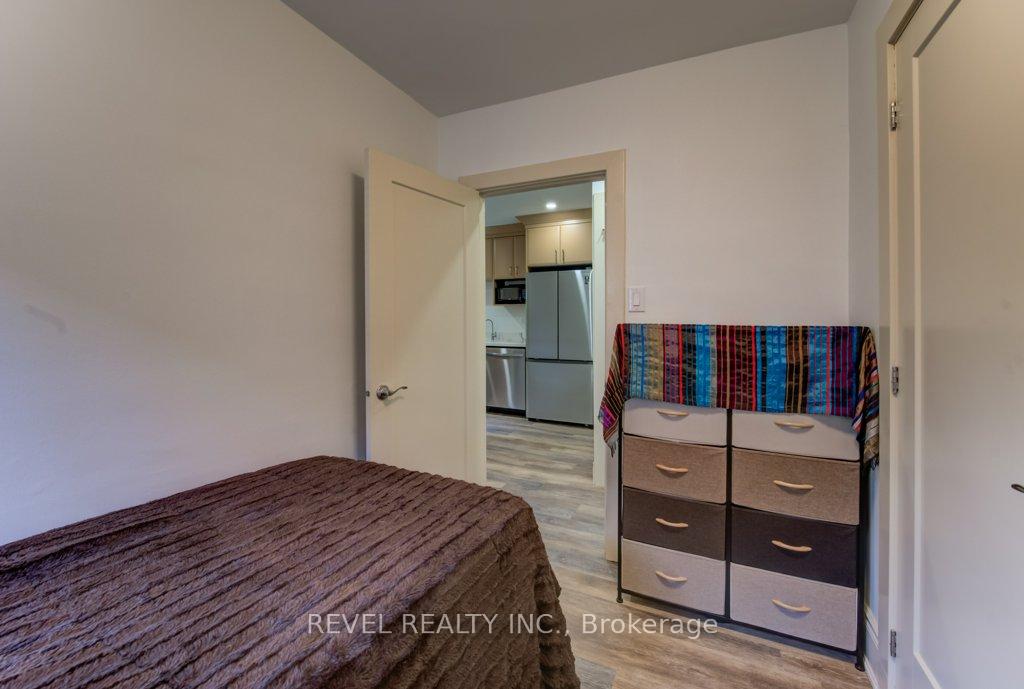 Photo 17 of 72 Edgemont Street N, Hamilton, Crown Point — HOMEH