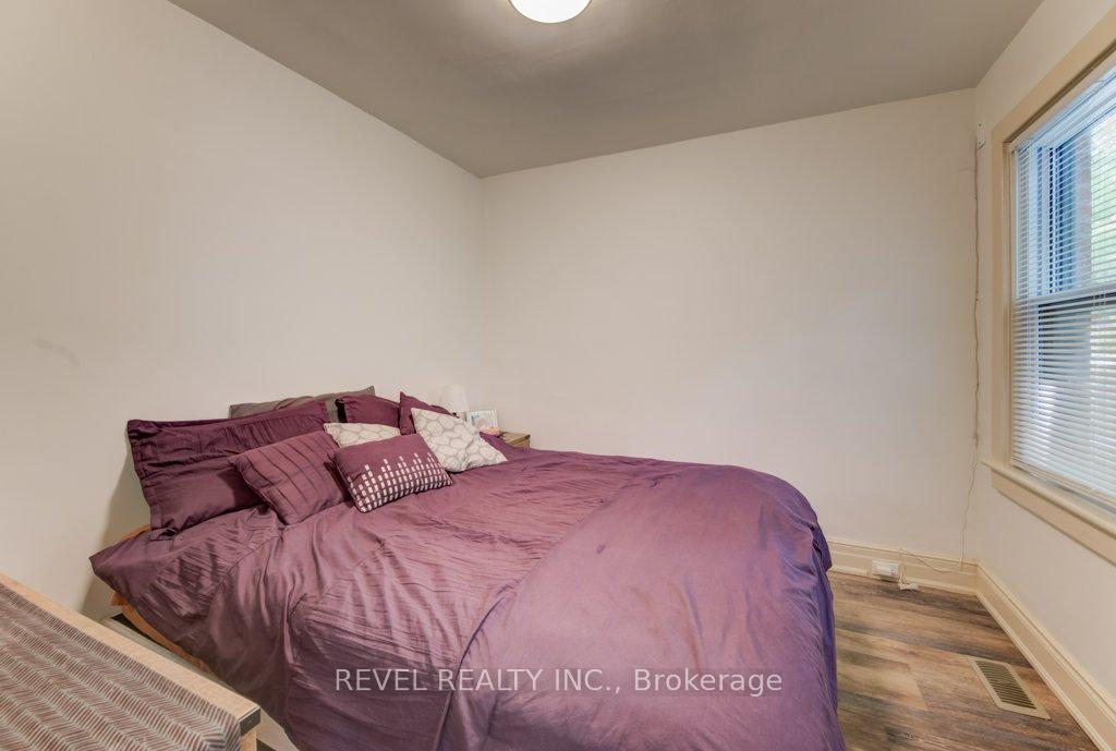 Photo 18 of 72 Edgemont Street N, Hamilton, Crown Point — HOMEH