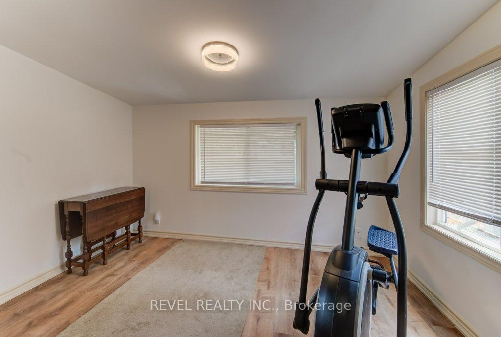 Photo 20 of 72 Edgemont Street N, Hamilton, Crown Point — HOMEH
