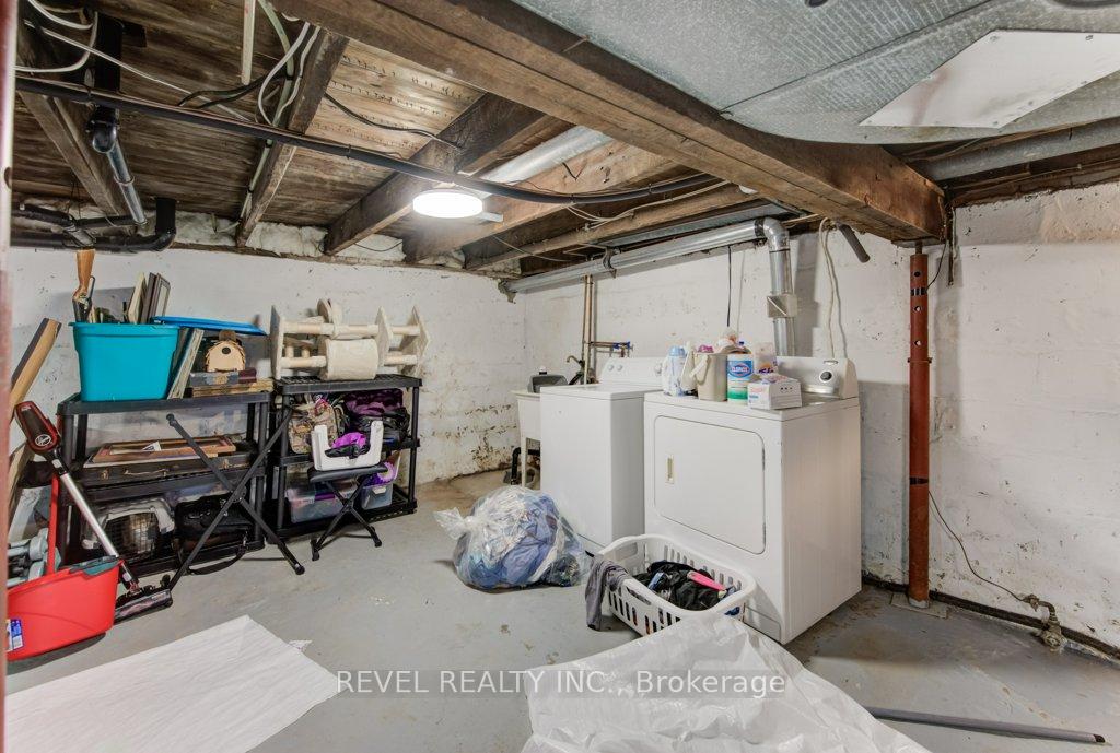 Photo 24 of 72 Edgemont Street N, Hamilton, Crown Point — HOMEH