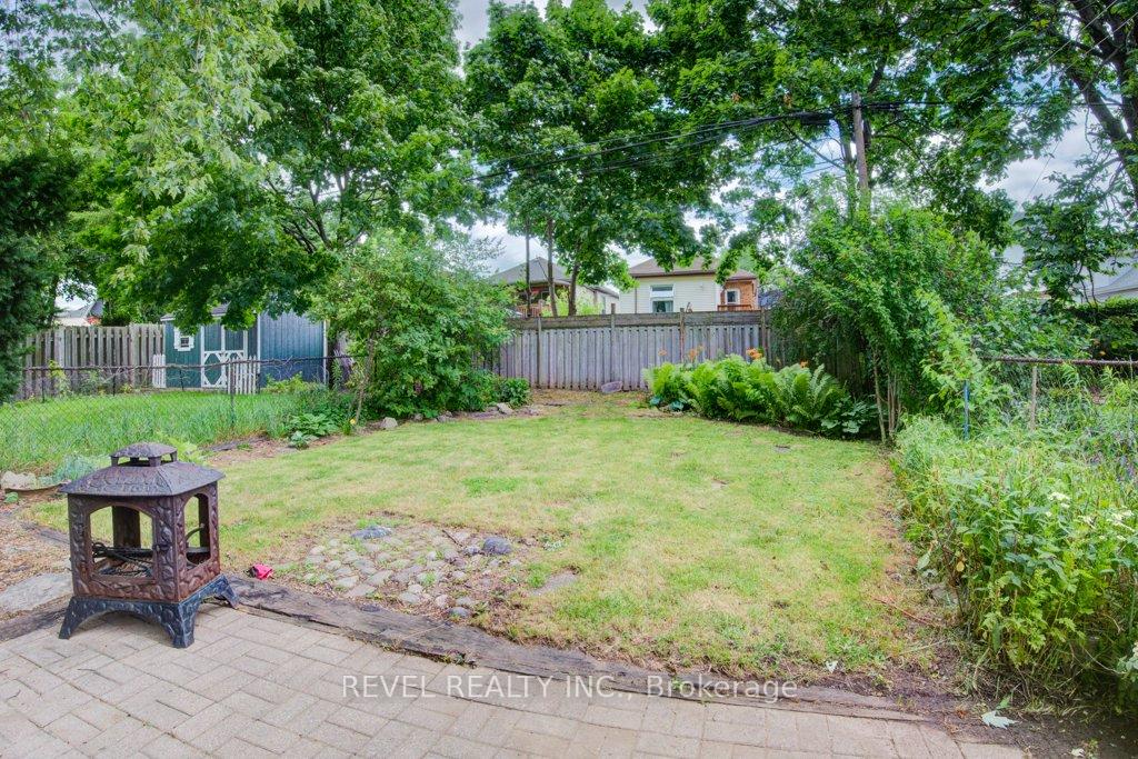Photo 26 of 72 Edgemont Street N, Hamilton, Crown Point — HOMEH