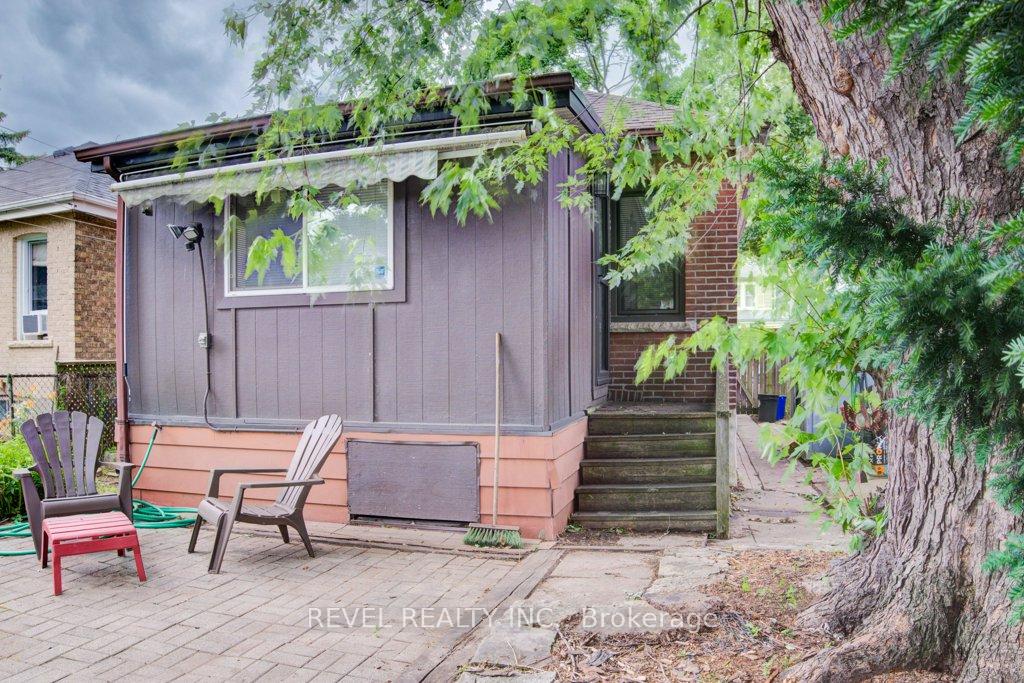 Photo 29 of 72 Edgemont Street N, Hamilton, Crown Point — HOMEH