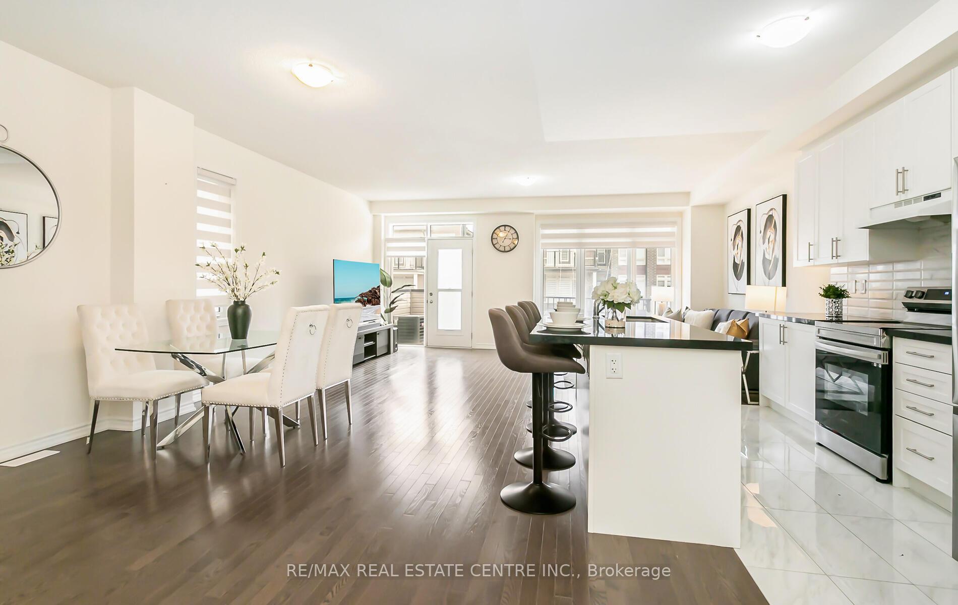 Photo 6 of 14 Arrowview Drive, Brampton, Northwest Brampton — HOMEH