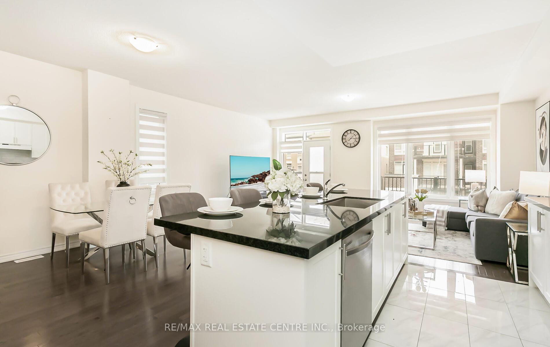 Photo 8 of 14 Arrowview Drive, Brampton, Northwest Brampton — HOMEH