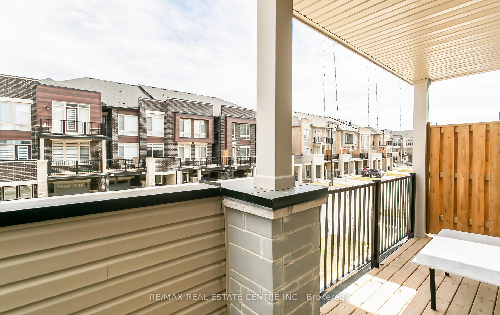 Photo 12 of 14 Arrowview Drive, Brampton, Northwest Brampton — HOMEH