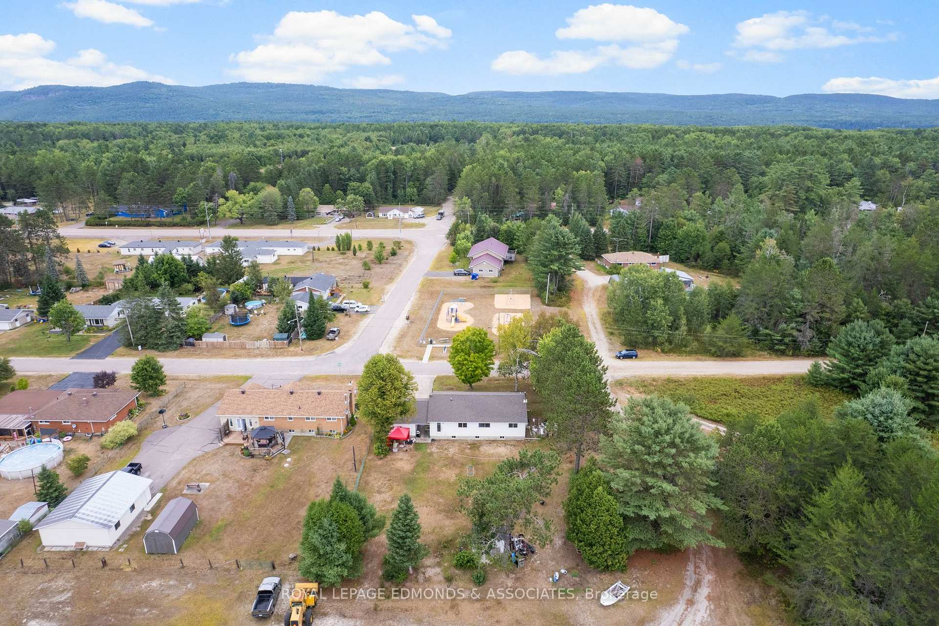 Photo 42 of 135 Uniacke Lane, Deep River — HOMEH