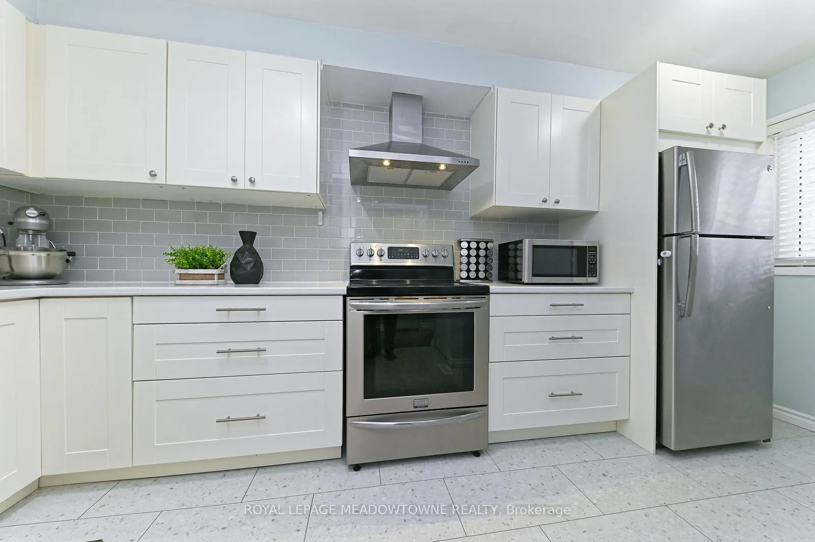 Photo 2 of Unit 74, 80 Lynden Circle, Halton Hills, Georgetown — HOMEH