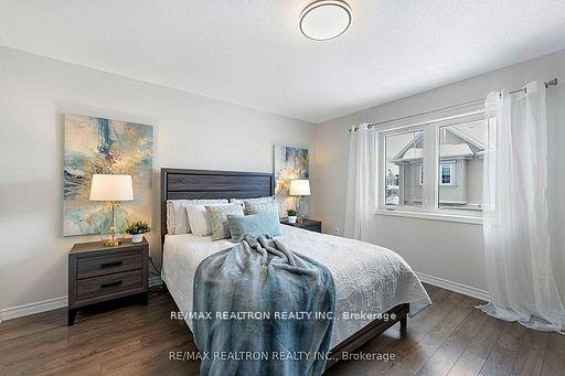 Photo 10 of 15 Stocks Lane, Aurora, Rural Aurora — HOMEH