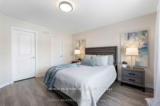 Photo 11 of 15 Stocks Lane, Aurora, Rural Aurora — HOMEH