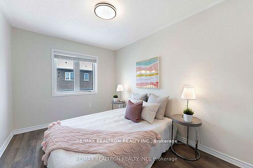 Photo 16 of 15 Stocks Lane, Aurora, Rural Aurora — HOMEH