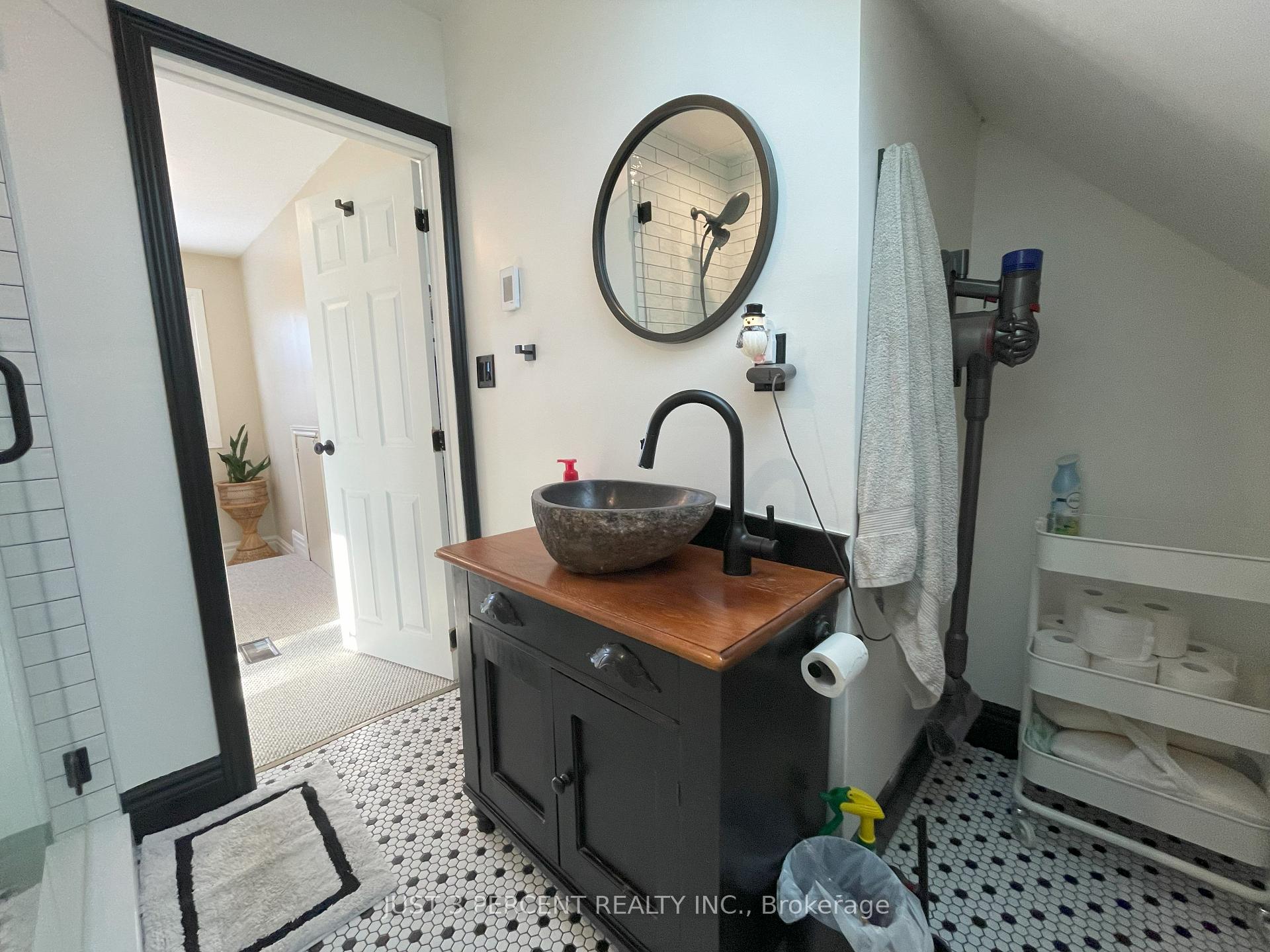 Photo 25 of 2714 Television Road, Douro-Dummer — HOMEH