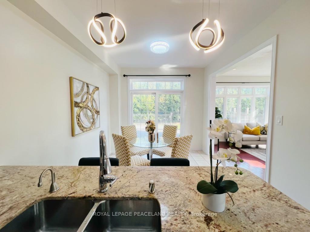 Photo 5 of 24 Hazelton Avenue, Hamilton, Sheldon — HOMEH