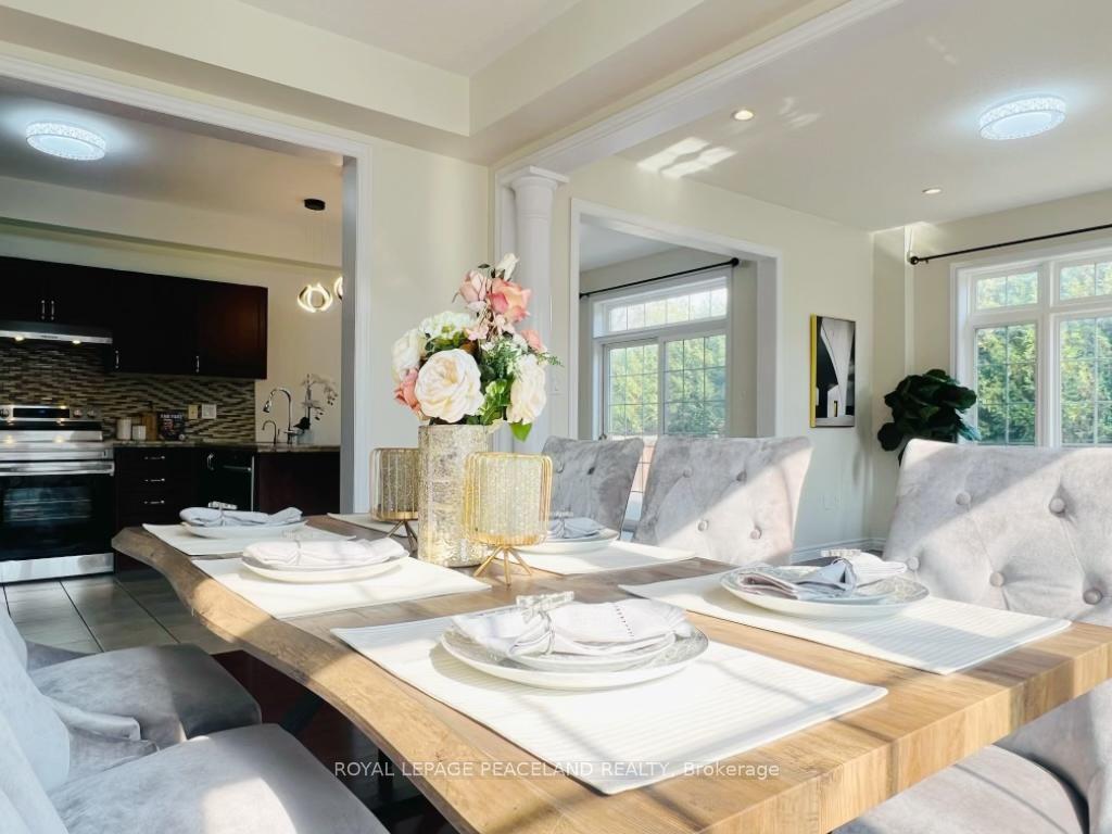 Photo 8 of 24 Hazelton Avenue, Hamilton, Sheldon — HOMEH