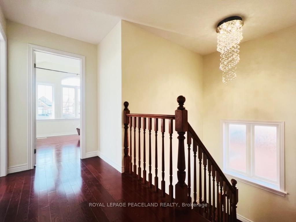 Photo 13 of 24 Hazelton Avenue, Hamilton, Sheldon — HOMEH