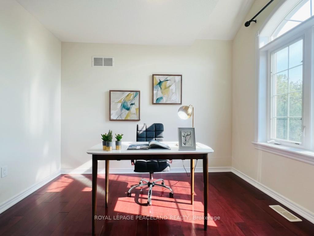 Photo 22 of 24 Hazelton Avenue, Hamilton, Sheldon — HOMEH