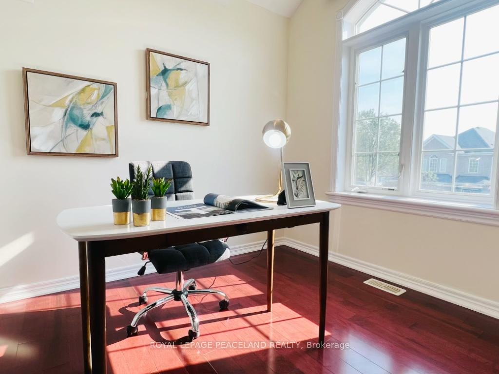 Photo 23 of 24 Hazelton Avenue, Hamilton, Sheldon — HOMEH