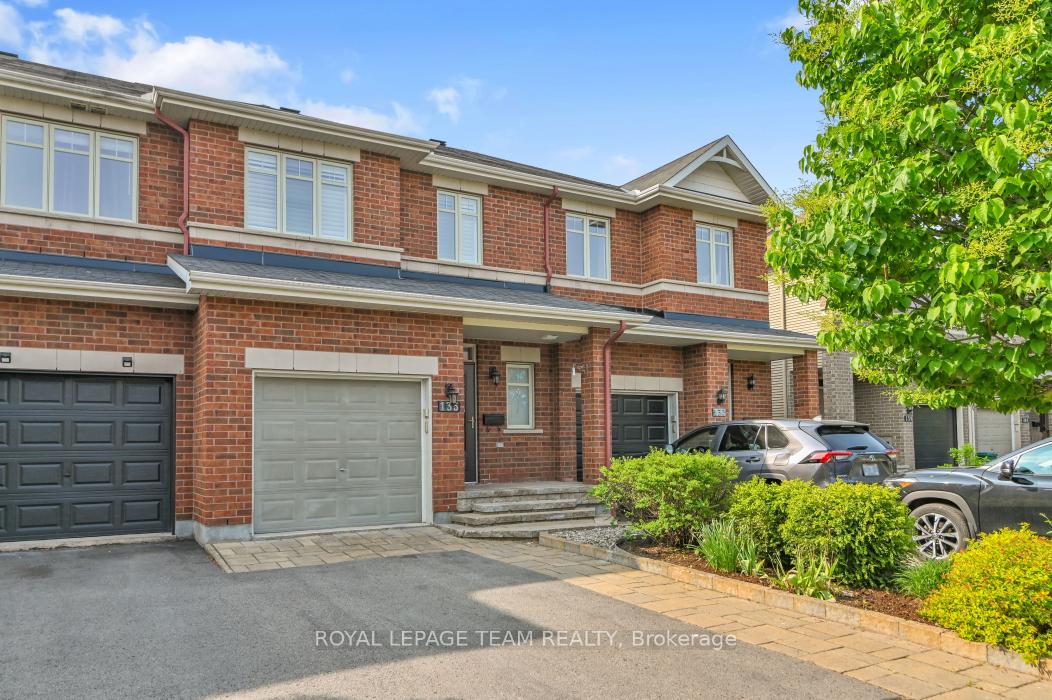 Photo 2 of 135 Jersey Tea Circle, Ottawa, Riverside South/Gloucester Glen — HOMEH