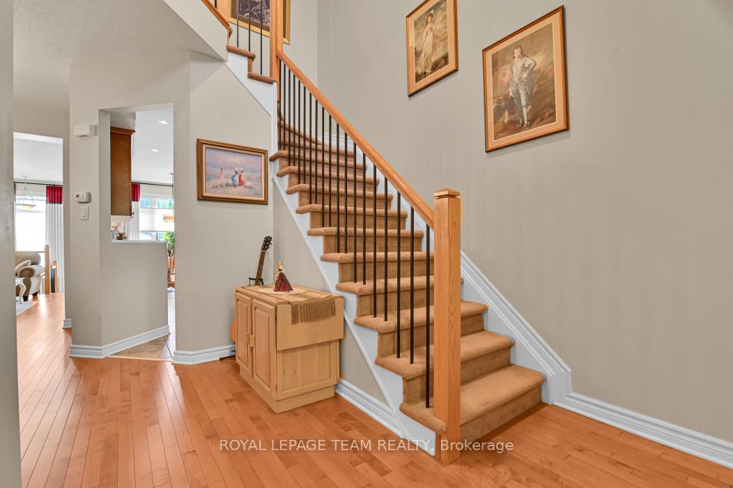 Photo 7 of 135 Jersey Tea Circle, Ottawa, Riverside South/Gloucester Glen — HOMEH
