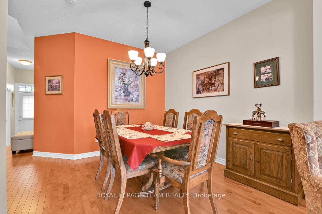 Photo 11 of 135 Jersey Tea Circle, Ottawa, Riverside South/Gloucester Glen — HOMEH