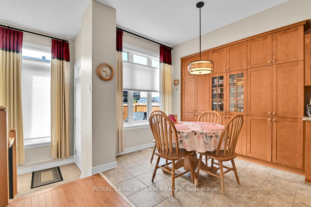 Photo 14 of 135 Jersey Tea Circle, Ottawa, Riverside South/Gloucester Glen — HOMEH