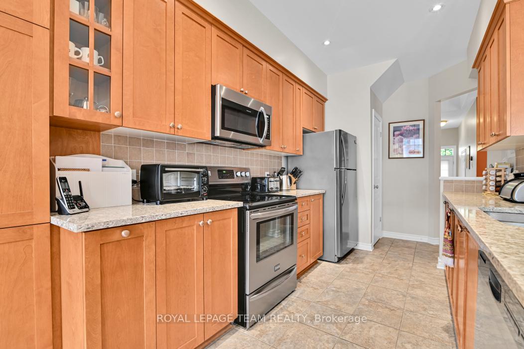 Photo 16 of 135 Jersey Tea Circle, Ottawa, Riverside South/Gloucester Glen — HOMEH